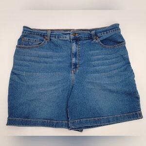 Women's Size 16 Gloria Vanderbilt Shorts - Never Worn, Nwot